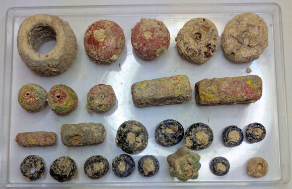Anglo-Saxon beads. Image credit: Oxford Archaeology.