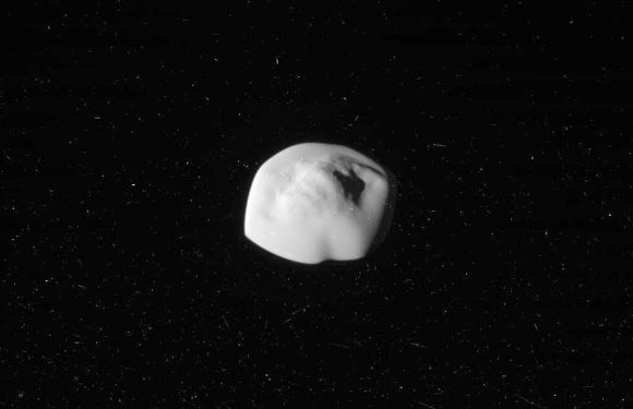 This image was taken by Cassini’s narrow-angle camera during a close flyby on April 12. Image credit: NASA / JPL-Caltech / Space Science Institute.