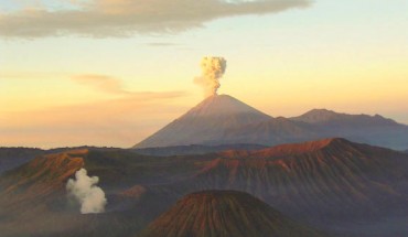 The Mount Bromo volcano on the island Java of Indonesia. Image credit: Jan-Pieter Nap / CC BY-SA 3.0.