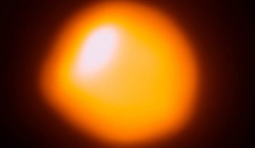 This image from ALMA shows the M2 spectral-type supergiant star Betelgeuse. Image credit: ALMA / ESO / NAOJ / NRAO / E. O’Gorman / P. Kervella.