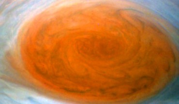 This image of the Great Red Spot was taken on July 10, 2017, as Juno performed its seventh close flyby of Jupiter. At the time the image was taken, the spacecraft was 8,648 miles (13,917 km) from the tops of the clouds of the planet. Image credit: NASA / SwRI / MSSS.