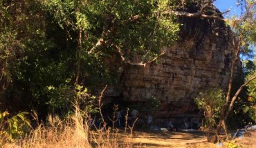 Photograph of the Madjedbebe rockshelter during the 2015 excavation. Image credit: Clarkson et al, doi: 10.1038/nature22968.
