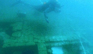 Underwater archaeologists explore the submerged portion of Port Royal. Image credit: Texas A&M University.