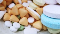 Among patients with stable atherosclerotic vascular disease, those assigned to rivaroxaban (2.5 mg twice daily) plus aspirin had better cardiovascular outcomes and more major bleeding events than those assigned to aspirin alone. Image credit: Val-gb.