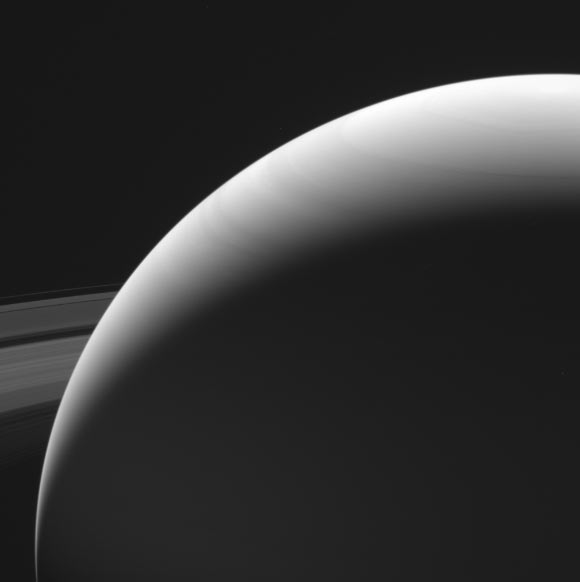 This image of Saturn’s northern hemisphere was taken by Cassini on September 13, 2017. The view was taken in visible red light using Cassini’s wide-angle camera at a distance of 684,000 miles (1.1 million km) from Saturn. Image credit: NASA / JPL-Caltech / Space Science Institute.