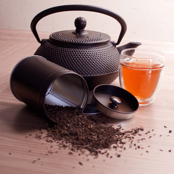 According to Henning et al, black tea may promote weight loss and other health benefits by changing bacteria in the gut. Image credit: Mathias Megerle.