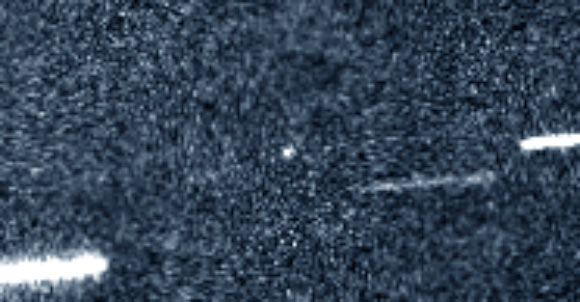 A/2017 U1 (center). Image credit: Paulo Holvorcem & Michael Schwartz, Tenagra Observatories.