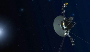 Voyager 1 launched from Florida’s NASA Kennedy Space Center on September 5, 1977, 16 days after its twin, Voyager 2. This artist concept depicts one of NASA’s twin Voyager spacecraft. Image credit: NASA / JPL-Caltech.