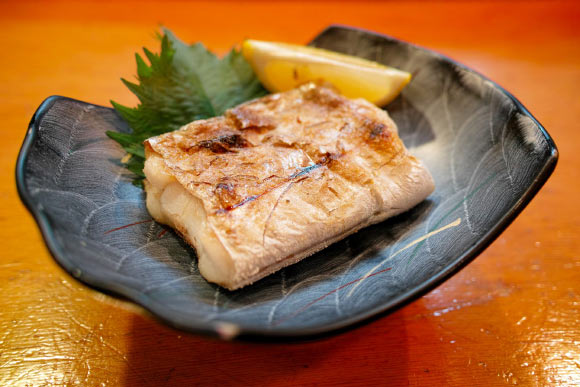According to Liu et al, frequent fish consumption may help reduce sleep problems (better sleep quality), which may in turn benefit long-term cognitive functioning in children. Image credit: Takedahrs.