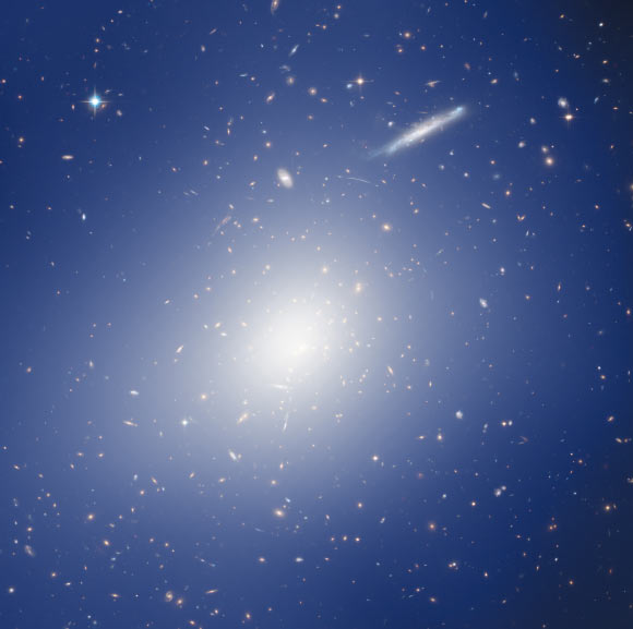 The galaxy cluster RCS2 J2327-0204. Image credit: ESO / NASA / ESA / Hubble.