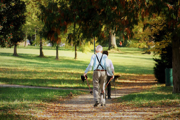Exercising twice a week may improve memory and thinking ability in patients with mild cognitive impairment, according to a new guideline released by the American Academy of Neurology. Image credit: Ingrid Holiho.