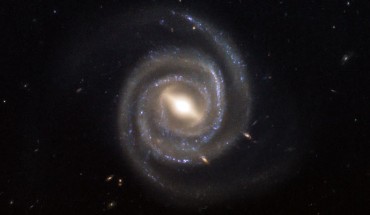 This image, captured by Hubble’s Wide Field Camera 3, shows the megamaser galaxy UGC 6093. Image credit: NASA / ESA / Hubble.