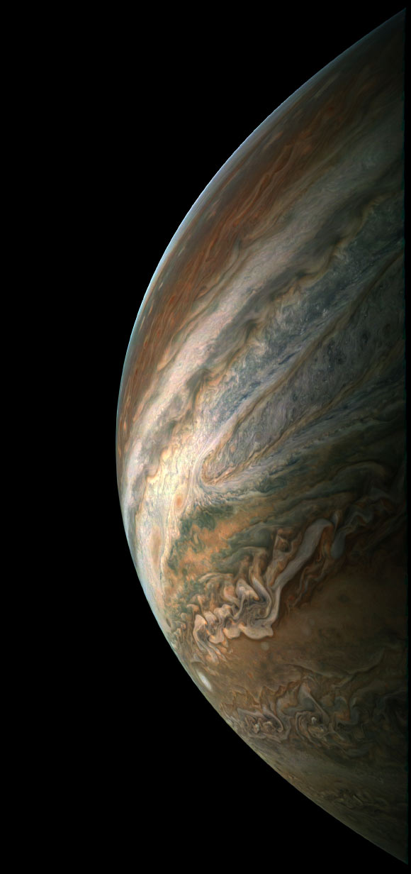 This image of Jupiter was taken by Juno on December 16 and then processed by citizen scientist Gerald Eichstaedt. Image credit: NASA / JPL-Caltech / SwRI / MSSS / Gerald Eichstaedt.