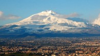 Mount Etna, with Catania in the foreground. Image credit: Ben Aveling / CC BY-SA 4.0.