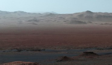 A view from from ridge in Mars’ Gale Crater. Image credit: NASA / JPL-Caltech / MSSS.