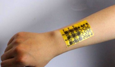 The new e-skin can be conformally mounted onto a human arm; it can be rehealed when it is damaged and can be fully recycled at room temperature. Image credit: Jianliang Xiao, University of Colorado Boulder.