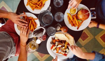 Interventions aimed at reducing eating speed may be effective in preventing obesity and lowering the associated health risks. Image credit: StockSnap.