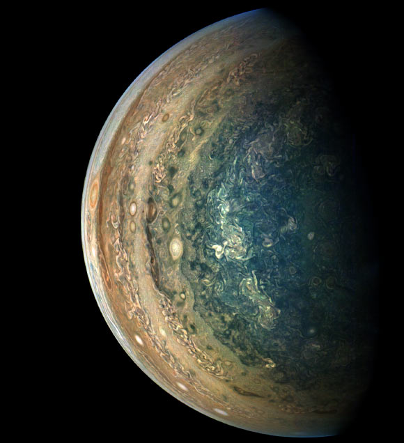 JunoCam took this image during its eleventh flyby of Jupiter. Image credit: NASA / JPL / SwRI / MSSS / Gerald Eichstaedt.