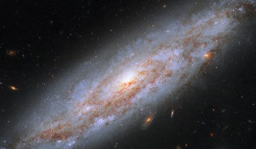 This image, taken with the Wide Field Camera 3 on board the NASA/ESA Hubble Space Telescope, shows the barred spiral galaxy NGC 3972. Image credit: NASA / ESA / Hubble team / A. Riess, STScI & JHU.