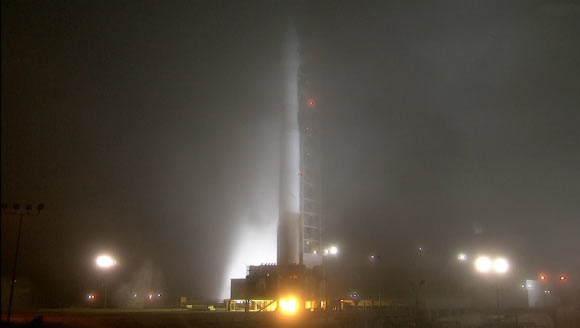 The United Launch Alliance Atlas V rocket lifts off with NASA’s InSight spacecraft, seen through a thick fog blanketing Vandenberg Air Force Base in California. Image credit: NASA.