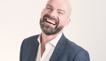 The new drug enhances human hair growth. Image credit: Pexels.