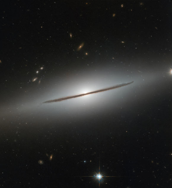 NGC 1032. Image credit: NASA / ESA / Hubble.