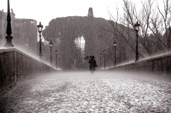Christensen found that feeling lonely was a stronger predictor of poor outcomes than living alone, in both men and women. Image credit: Marco Massimo.