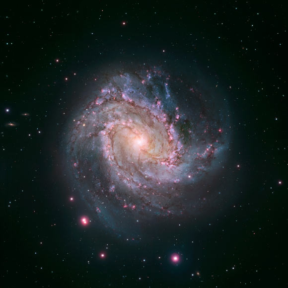 This Hubble image shows the spiral galaxy Messier 83. Image credit: NASA / ESA / Hubble Heritage Team / STScI / AURA / W. Blair, STScI & JHU / Carnegie Institution of Washington / Las Campanas Observatory / NOAO.