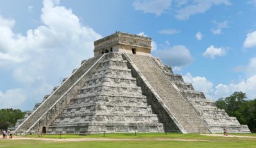 El Castillo (pyramid of Kukulcán) in the ancient Maya city of Chichen Itza. Image credit: Daniel Schwen / CC BY-SA 4.0.