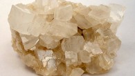Magnesite. Image credit: Rob Lavinsky, iRocks.com / CC BY-SA 3.0.