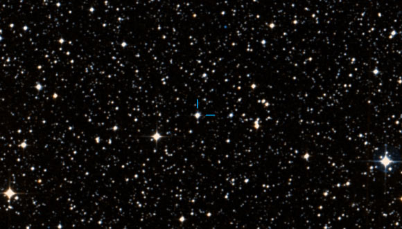 This image shows the binary star system 2MASS J18082002-5104378. Image credit: Centre de Données astronomiques de Strasbourg / SIMBAD / DSS2.