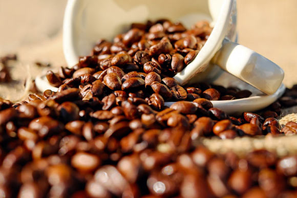 Drinking coffee may protect you against developing both Alzheimer’s and Parkinson’s diseases. Image credit: Couleur.