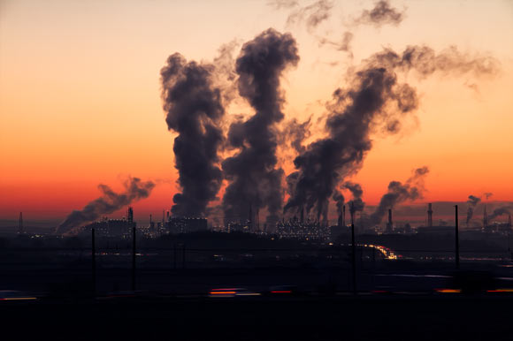 Exposure to outdoor air pollution may be one of the pathways that contribute to the health inequities experienced by people with intellectual disabilities. Image credit: Ralf Vetterle.