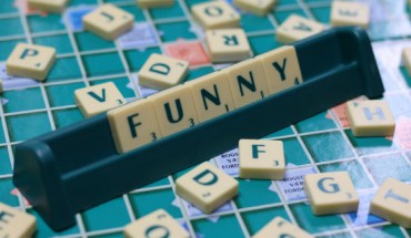 Westbury & Hollis determined that there are two main kinds of predictors of funniness in words: those related to the form of the word and those related to its meaning. Image credit: Jesper Sehested, PlusLexia.com / CC BY 2.0.