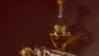 Essential oils from garlic and several other common herbs and medicinal plants show strong activity against Borrelia burgdorferi. Image credit: Liviu Nanu.