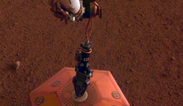 NASA’s InSight lander placed its seismometer on Mars on December 19, 2018. Image credit: NASA / JPL-Caltech.