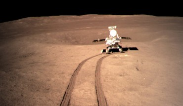 The Yutu-2 rover moves across the far side of the Moon. Image credit: CNSA.