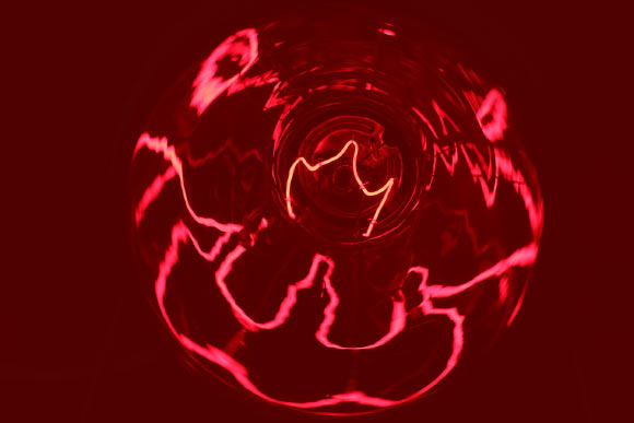 Infrared lamp. Image credit: Bernd Marczak.
