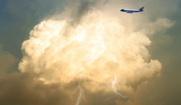 Airplanes wring extra snow and rain out of clouds. Image credit: Michael Bryant-Mode.