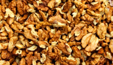 Consuming walnuts may be associated with a lower prevalence and frequency of depression symptoms among American adults. Image credit: Alicja.