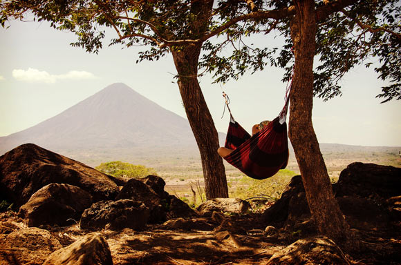 Poulimenos et al found that people who took advantage of a mid-day snooze were more likely to have a noticeable drop in blood pressure compared with those who didn’t nap. Image credit: Pexels.
