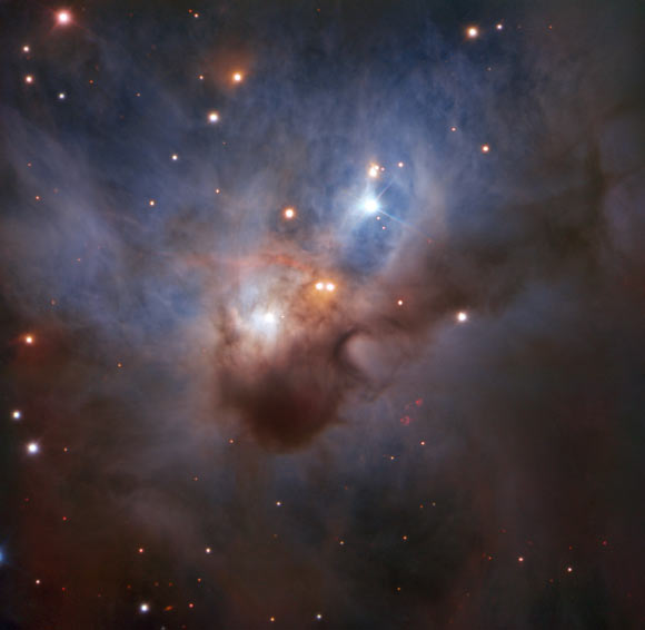 This image, taken by the FOcal Reducer and low dispersion Spectrograph 2 (FORS2) instrument on ESO’s Very Large Telescope at the Paranal Observatory in Chile, shows the small, moderately bright reflection nebula NGC 1788. Image credit: ESO.