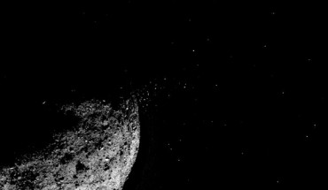 This view of asteroid Bennu ejecting particles from its surface on January 19 was created by combining two images taken on board NASA’s OSIRIS-REx spacecraft. Image credit: NASA / Goddard / University of Arizona / Lockheed Martin.