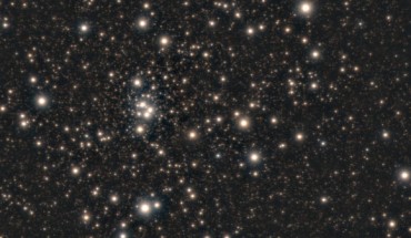 Color composite image of the globular cluster HP 1 obtained using the Gemini-South telescope in Chile. Image credit: Gemini Observatory / AURA / NSF / Mattia Libralato, Space Telescope Science Institute.