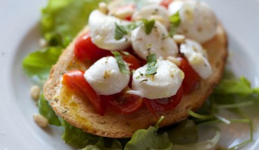 Shively et al aimed to determine the effects of humanlike Western and Mediterranean diets on caloric intake, obesity, metabolism, and hepatosteatosis in an established nonhuman primate model of obesity. Image credit: Moira Nazzari.