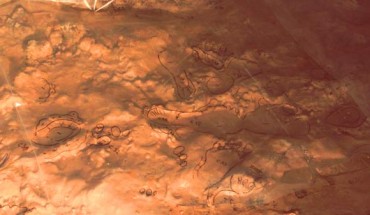 In the Grotta della Basura, a preliminary survey of fossil traces is carried out on glossy sheets as a reference for more detailed analyses. Image credit: Isabella Salvador.