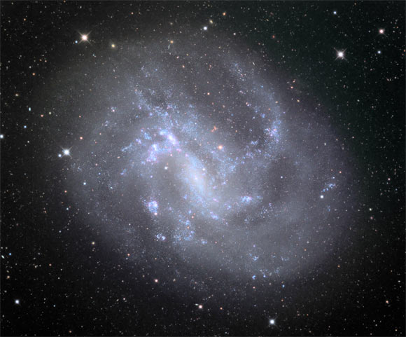NGC 4395 is located in the constellation of Canes Venatici, approximately 14 million light-years away. Image credit: Mount Lemmon Observatory / CC BY-SA 4.0.