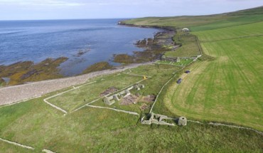 Skaill farmstead looking towards St Marys kirk and Midhowe Broch. Image credit: Bobby Friel, @Takethehighview / Archaeology Institute, the University of the Highlands and Islands.
