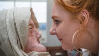 Karen Fleming and the 3D wax reconstruction of Hilda. Image credit: University of Dundee.