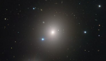 ESO’s Very Large Telescope captured this image of NGC 1404 with its FORS (FOcal Reducer and low dispersion Spectrograph) instrument; the bright foreground star to the lower left of the frame is named HD 22862. Image credit: ESO.